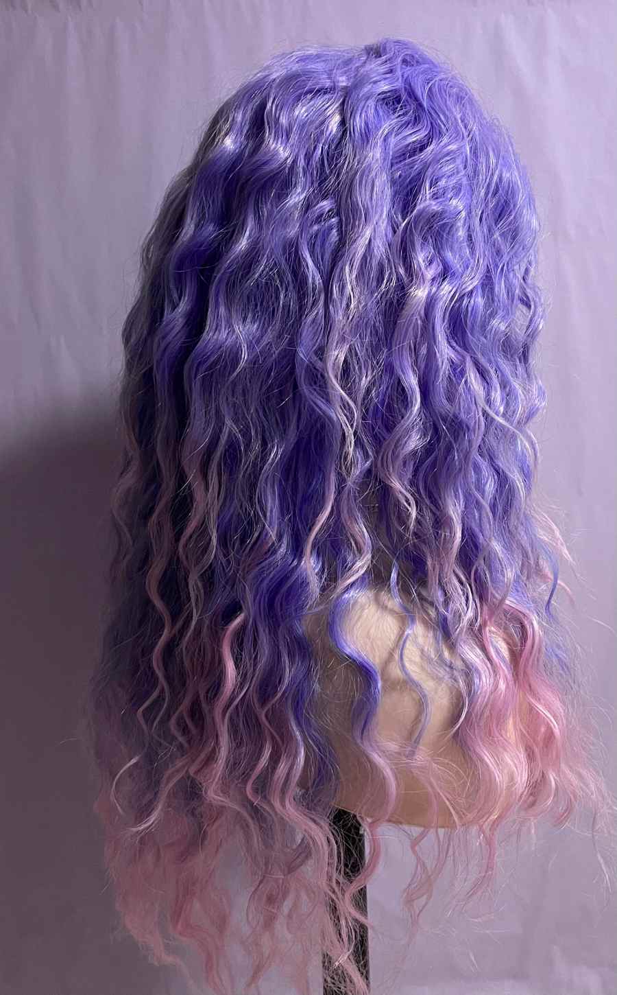 26'' Long Light Purple Latina Curly Wave Pink Highlight Wig