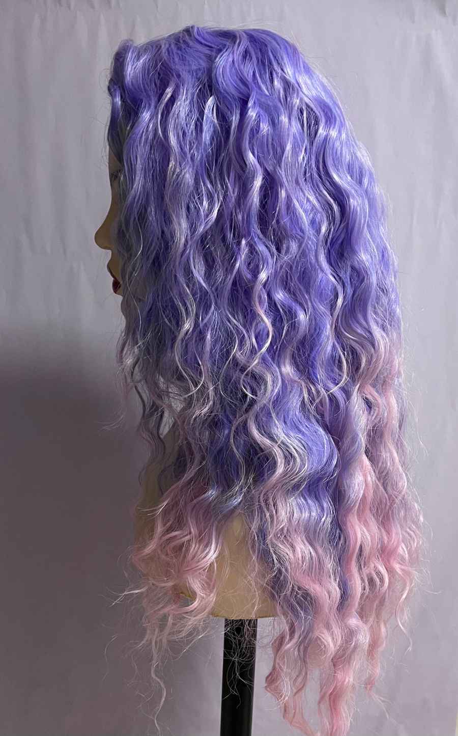 26'' Long Light Purple Latina Curly Wave Pink Highlight Wig