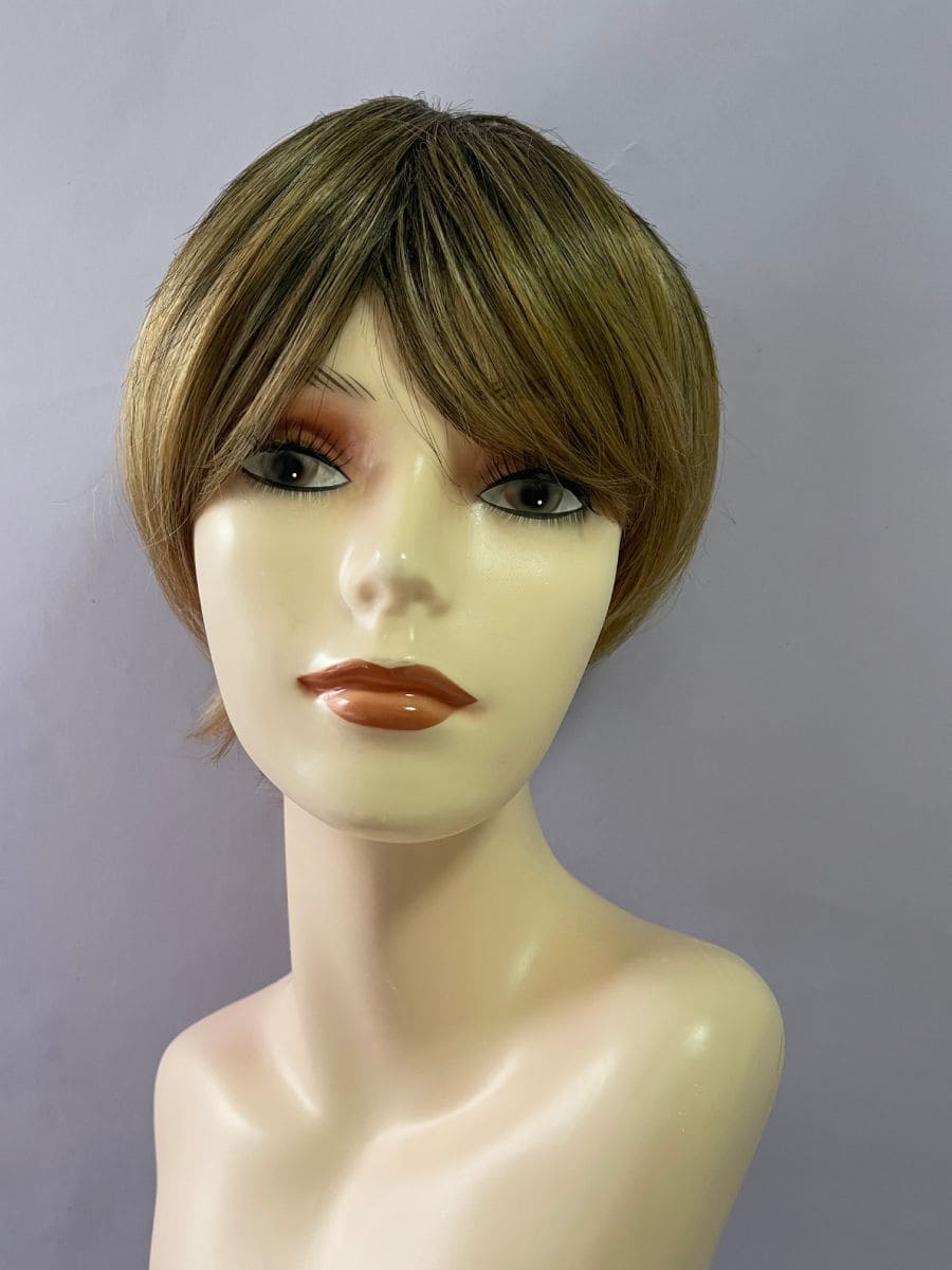 Pixie Cut Ombre Brown Straight Wig with Side-Swept Bangs